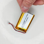 ⁦3.7V  2000mAh Battery For Logitech G530 G533 G933 G933S G935 G635 G633 533-000132  Game Headset⁩ - الصورة ⁦6⁩